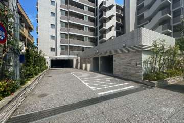 駐車場の出入り口