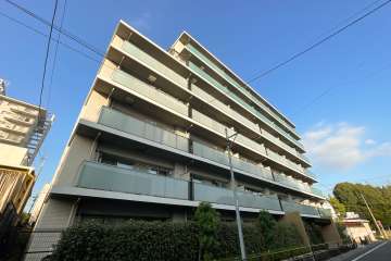 アデニウム板橋浮間公園の外観（南西側から）