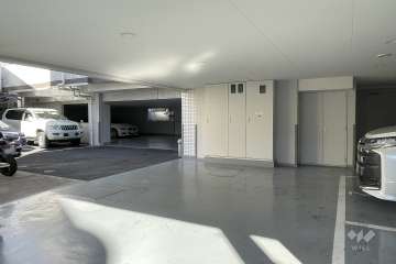 敷地内駐車場（屋内平面式）