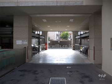敷地内駐車場（屋内機械式）