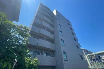 ルーブル高島平の外観（北東側から）