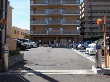 敷地内駐車場（ロボットゲート付き）