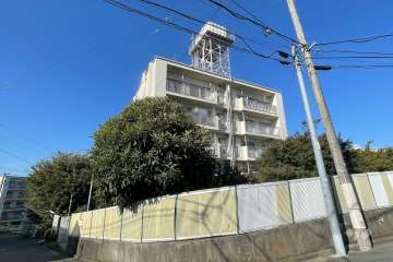 若木住宅１号棟の外観（南側から）