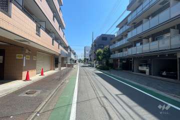 敷地北西側の前面道路