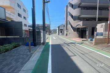 敷地北西側の前面道路　