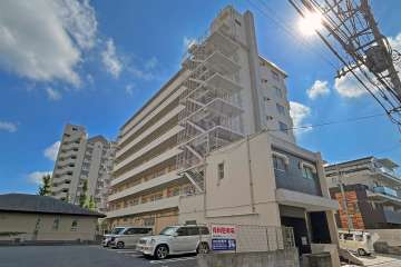 高島平マンションの外観（北西から）