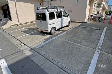 敷地内駐車場（屋外平面式）