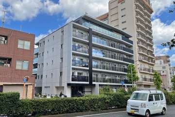 パレステージ赤塚の外観（南西側から）