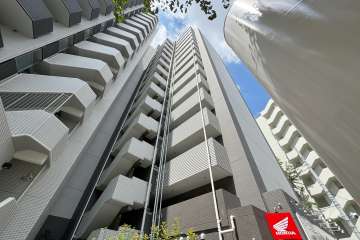 アクサスハイズ板橋区役所前の外観（南東側から）.