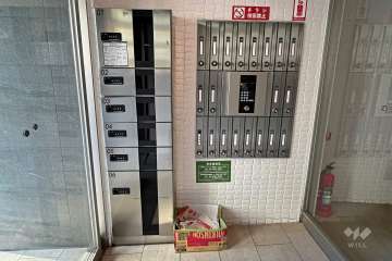 宅配ボックスと共用ポスト