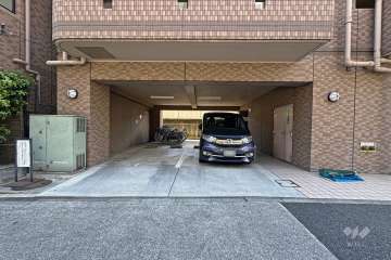 敷地内駐車場（屋内平面式）
