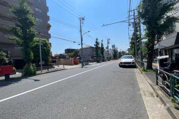 敷地北側の前面道路