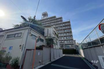 サニーコート滝野川の外観（南東側から）