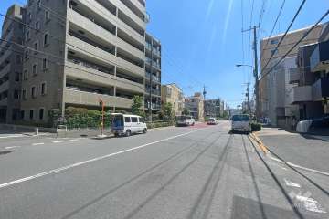 敷地南側の前面道路　