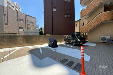 敷地内駐車場（屋外平面式）