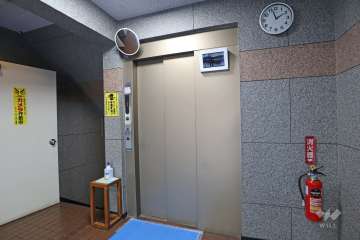 共用のエレベーター