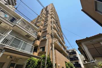 マンションアクロス西巣鴨の外観（南側から）