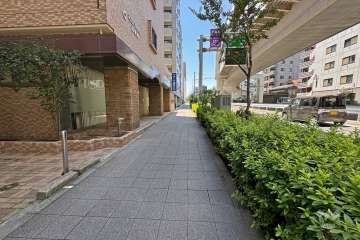 敷地北西側の前面道路