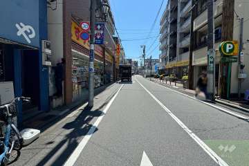敷地北東側の前面道路
