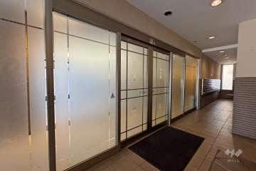 エントランスはオートロック付きです。