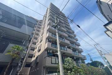 ライオンズマンション西巣鴨の外観（南西側から）