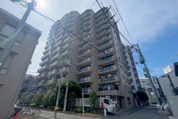 ライオンズマンション西巣鴨の外観（南東側から）