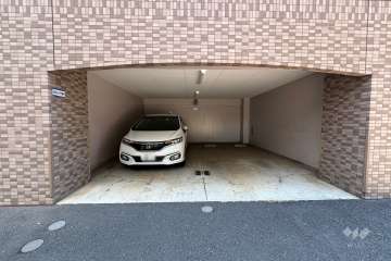 敷地内駐車場（屋内平面式）