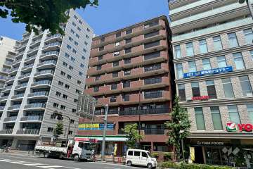 王子フラワーマンションの外観（南東側から）