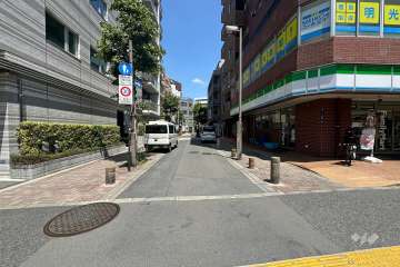 敷地南西側の前面道路