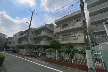 ライオンズマンション荒川遊園の外観（北西側から）