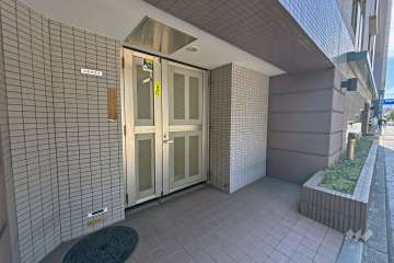 駐輪場（出入口）