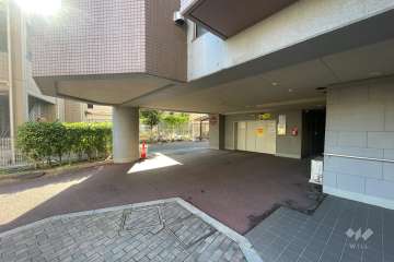 敷地内駐車場（屋内機械式）