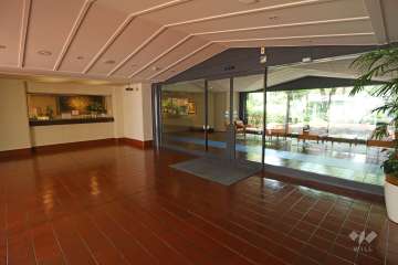 エントランスホール