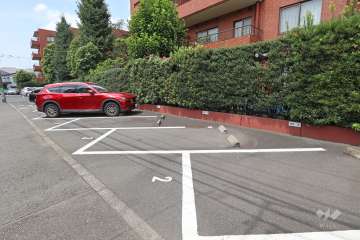 敷地内駐車場（屋外平面式）