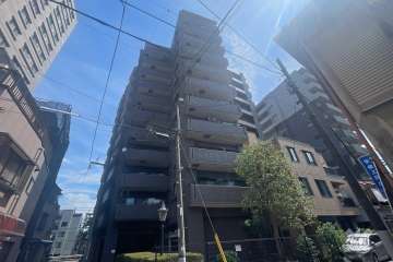 ドラゴンマンション赤羽壱番館の外観（南西側から）　
