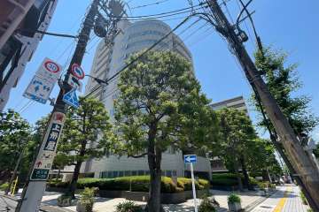 東高西ヶ原ペアシティの外観（北東側から）