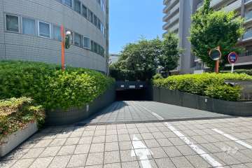 駐車場の出入り口