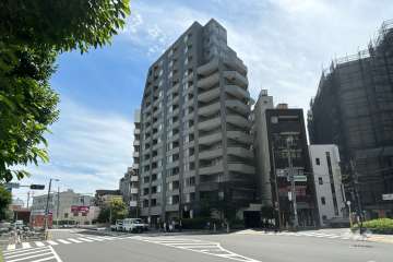 ファミール赤羽ラ・ヴィーヌの外観（北東側から）