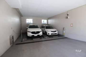 敷地内駐車場（屋内機械式）
