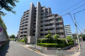 コスモ田端シティフォルムの外観（北東側から）