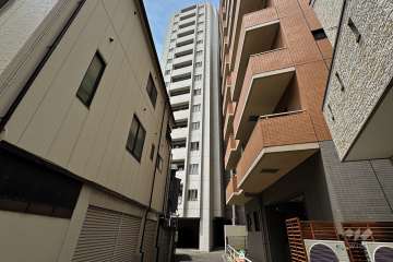 コスモ田端ビューフォルムの外観（東側から）