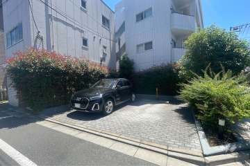 敷地内駐車場（屋外平面式）