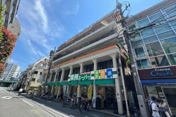 マンションニュー田端の外観（南西側から）.