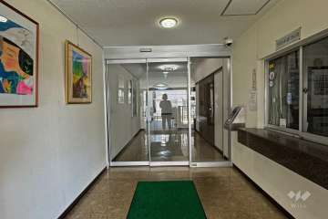 エントランスはオートロック付きです。