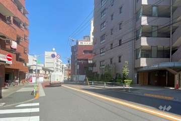 敷地北側の前面道路