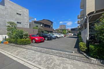 敷地内駐車場（屋外平面式）