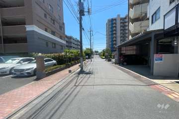 敷地北西側の前面道路