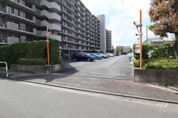 駐車場の出入り口