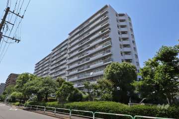 ディアハイム赤羽の外観（南東側から）