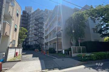 ハイラーク新赤羽の外観（北西側から）